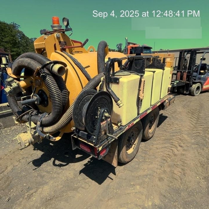 2021 VAC-TRON LP573XDT