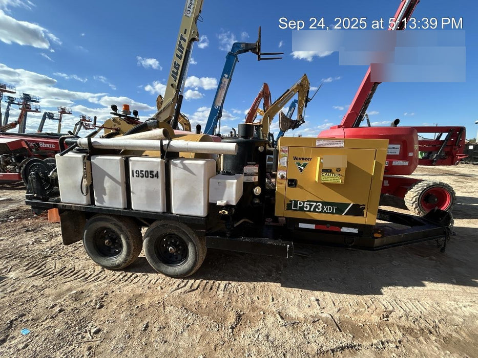 2022 VAC-TRON LP573XDT