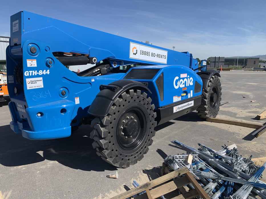 2020 GENIE GTH-844
