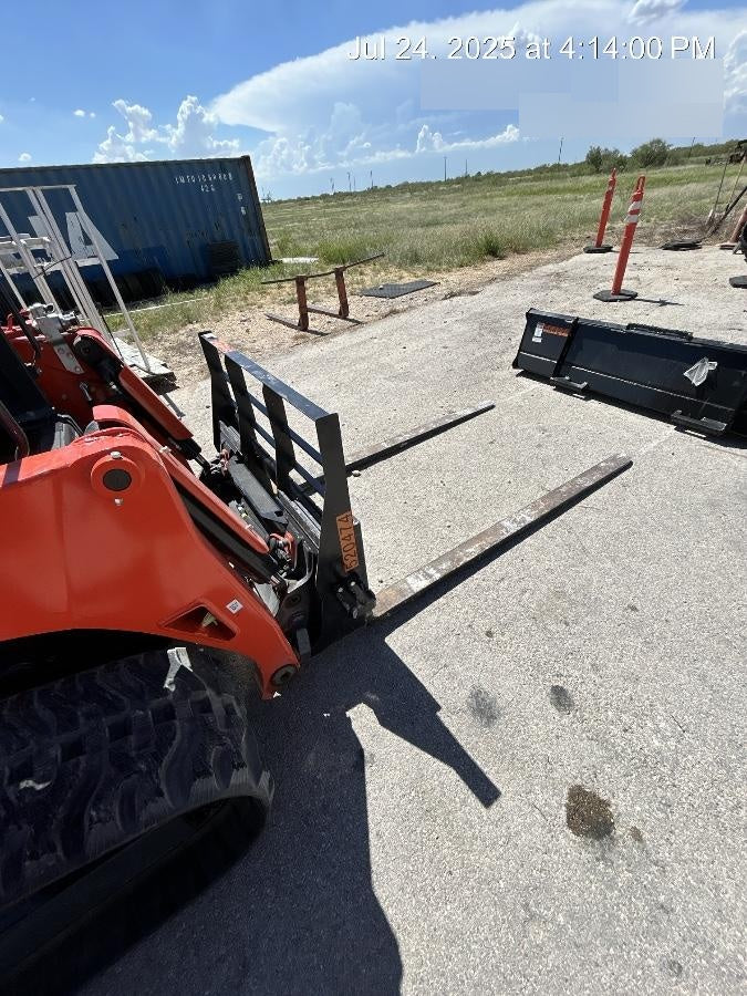 2025 ARROW MATERIAL HANDLING F5100CB - 72"
