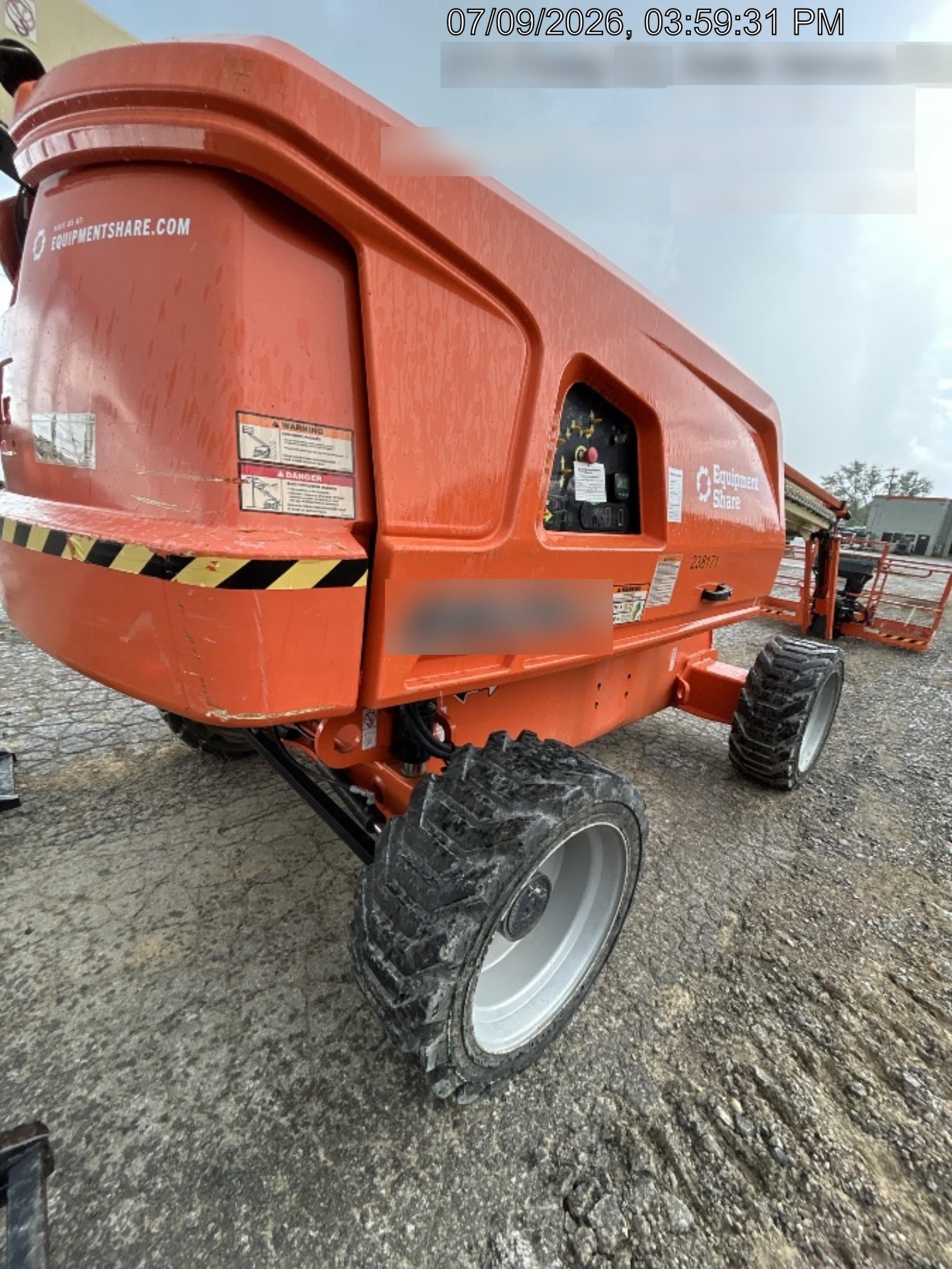 2022 JLG 660SJ