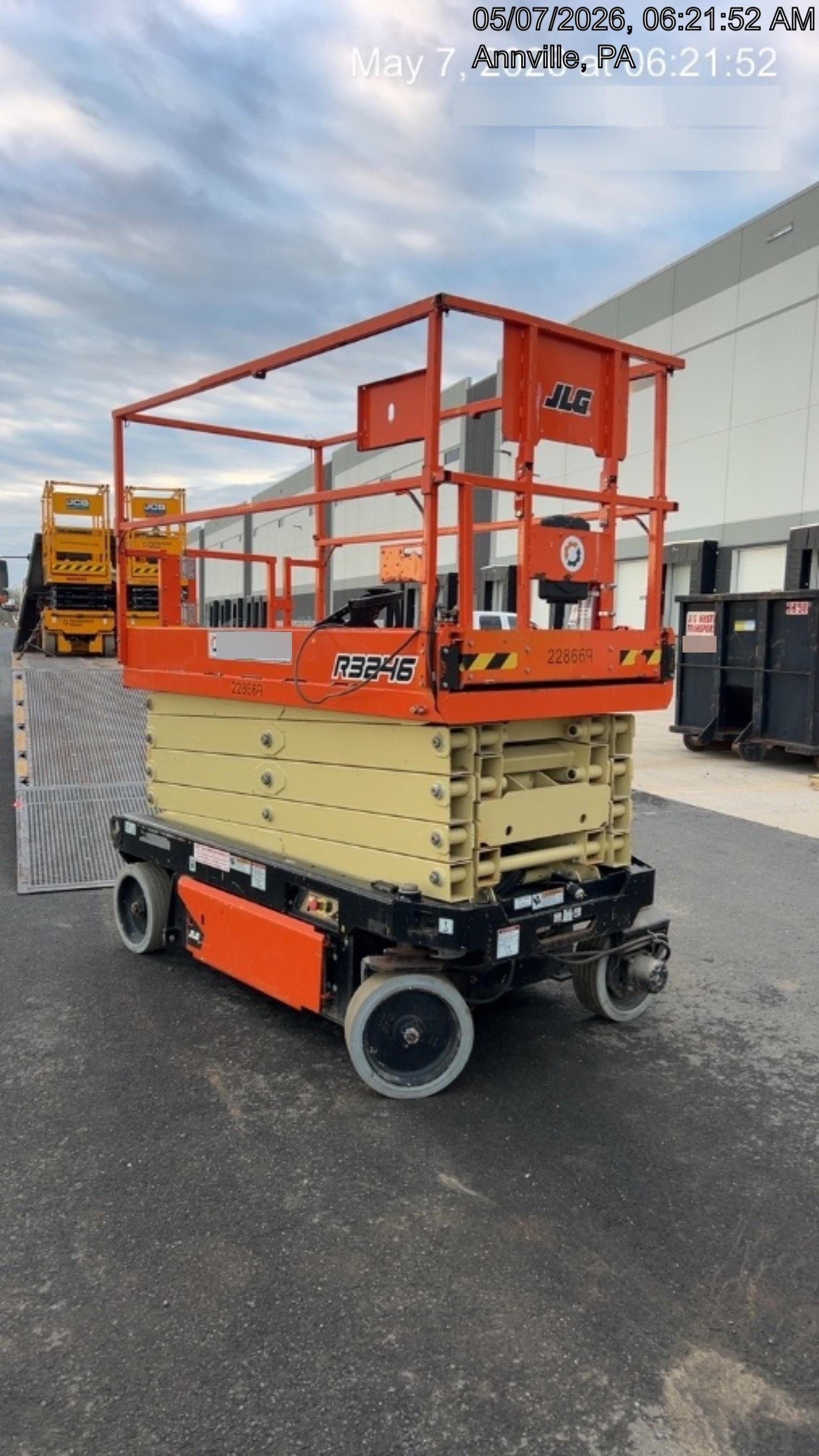 2022 JLG R3246