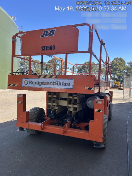 2021 JLG 330LRT