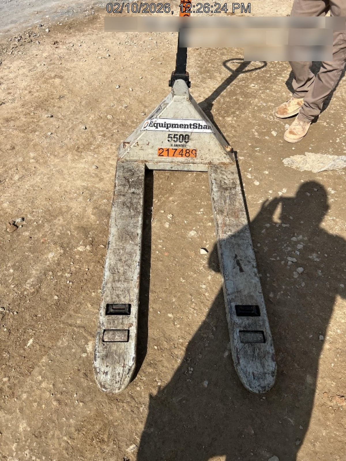 2022 ROUGHNECK 5,500lb Manual Pallet Jack - Roughneck