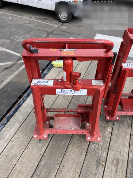 2022 ROL-A-LIFT M-6