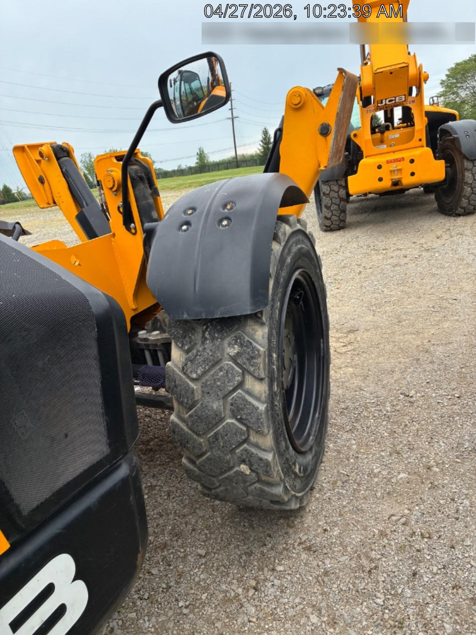 2023 JCB 510-56