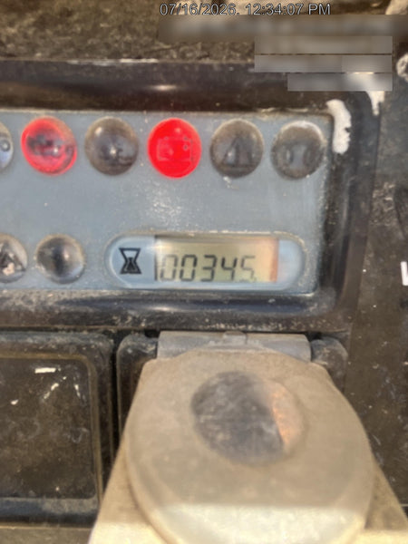 2021 Vac-Tron LP573XDT T4 Koehler Diesel Engine, 500 Gallon Debris Tank, x2 100 Gallon Water Tanks