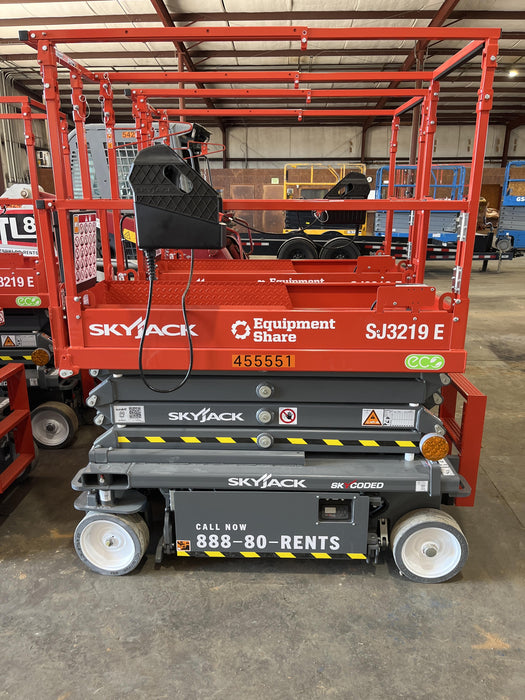 2024 Skyjack SJ3219 Electric Drive, Sld NM Tires, DBcns, RFRails, Power to Platform, T3 + Access Control
