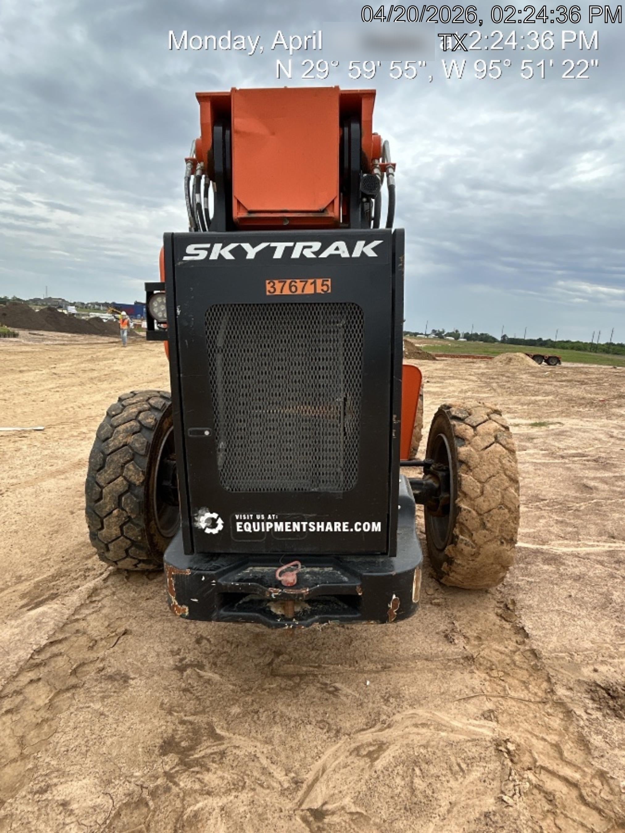 2023 SKYTRAK 8042