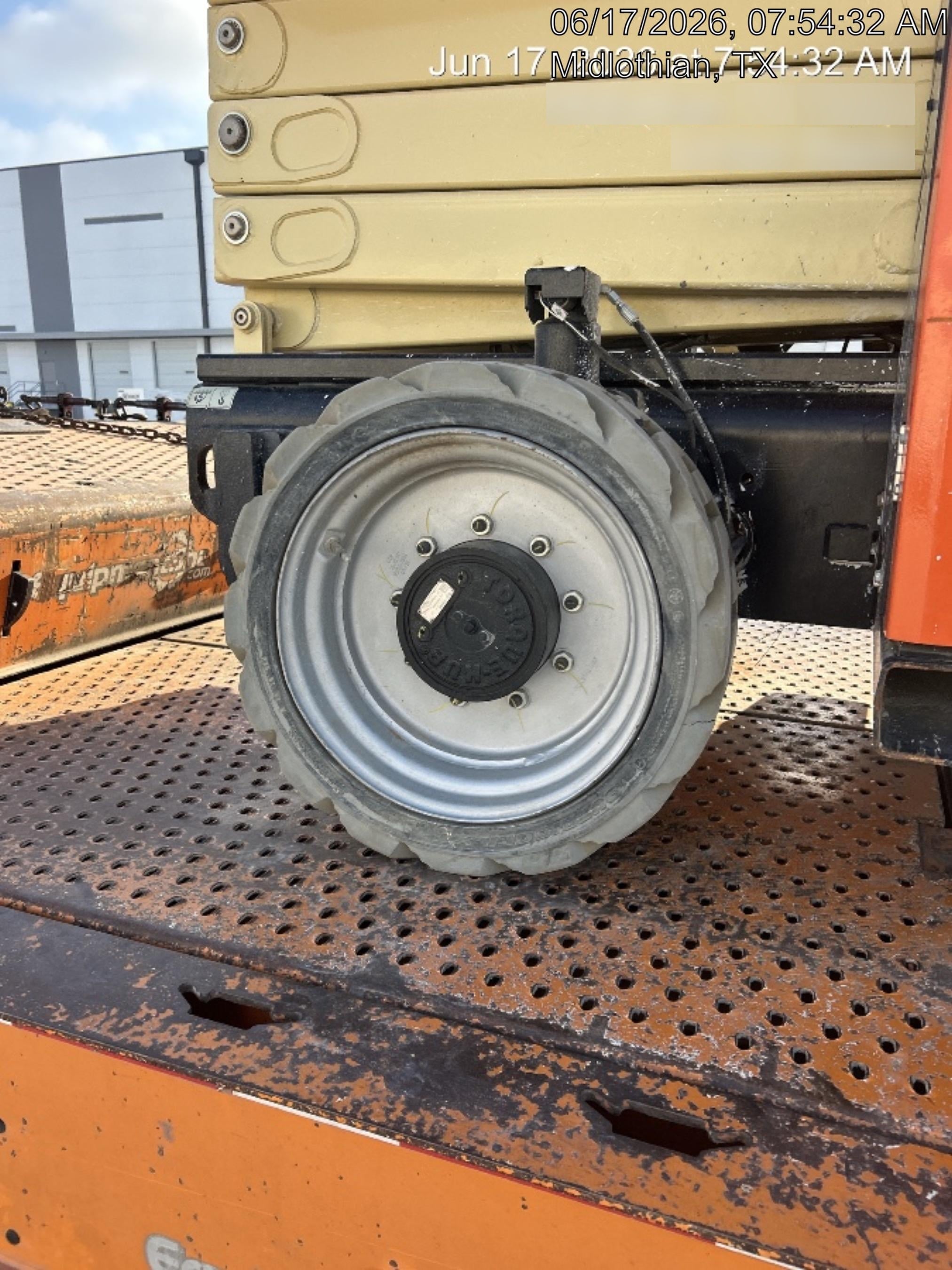 2022 JLG RT4069