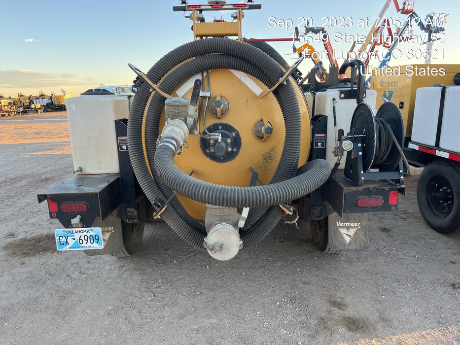 2021 Vac-Tron LP573XDT T4 Koehler Diesel Engine, 500 Gallon Debris Tank, x2 100 Gallon Water Tanks