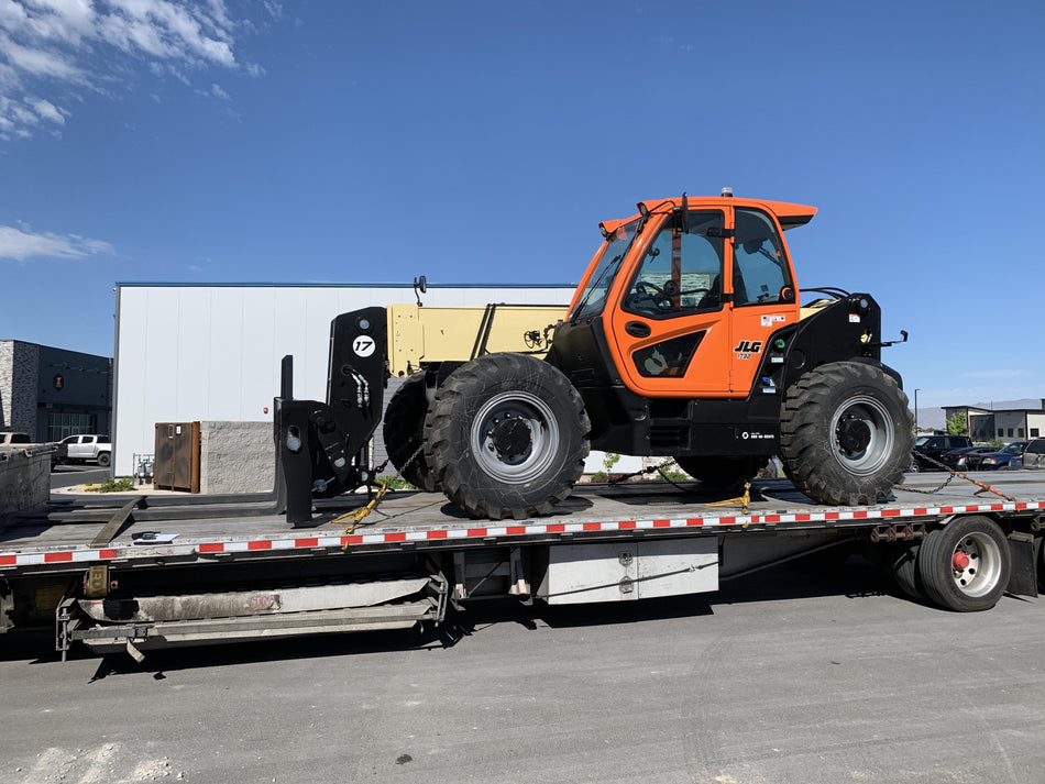2023 JLG 1732