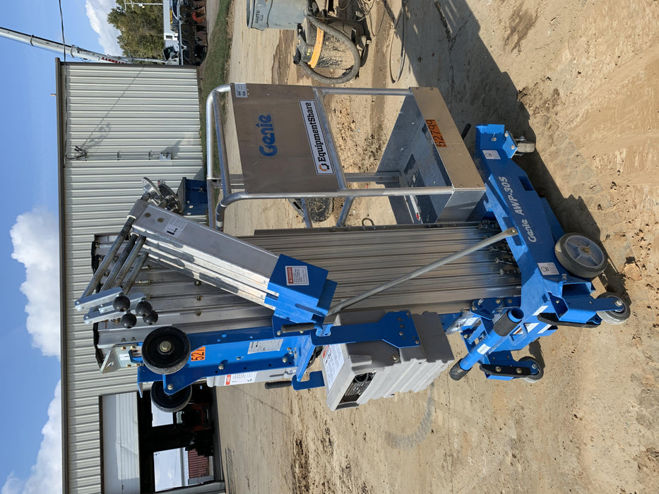 2019 GENIE AWP-30S