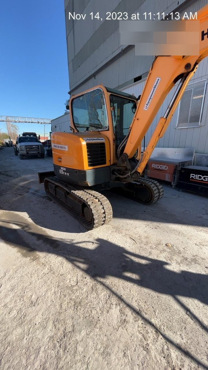 2013 HYUNDAI R60CR-9A