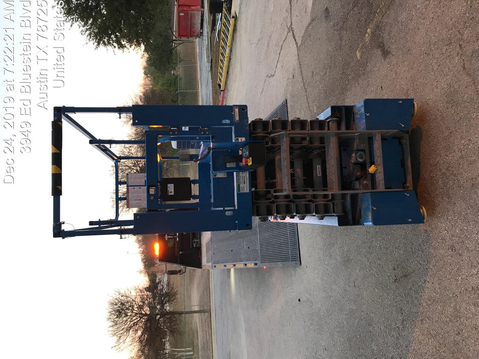 2019 Genie GS-3232 Folding rails with half height swing gate