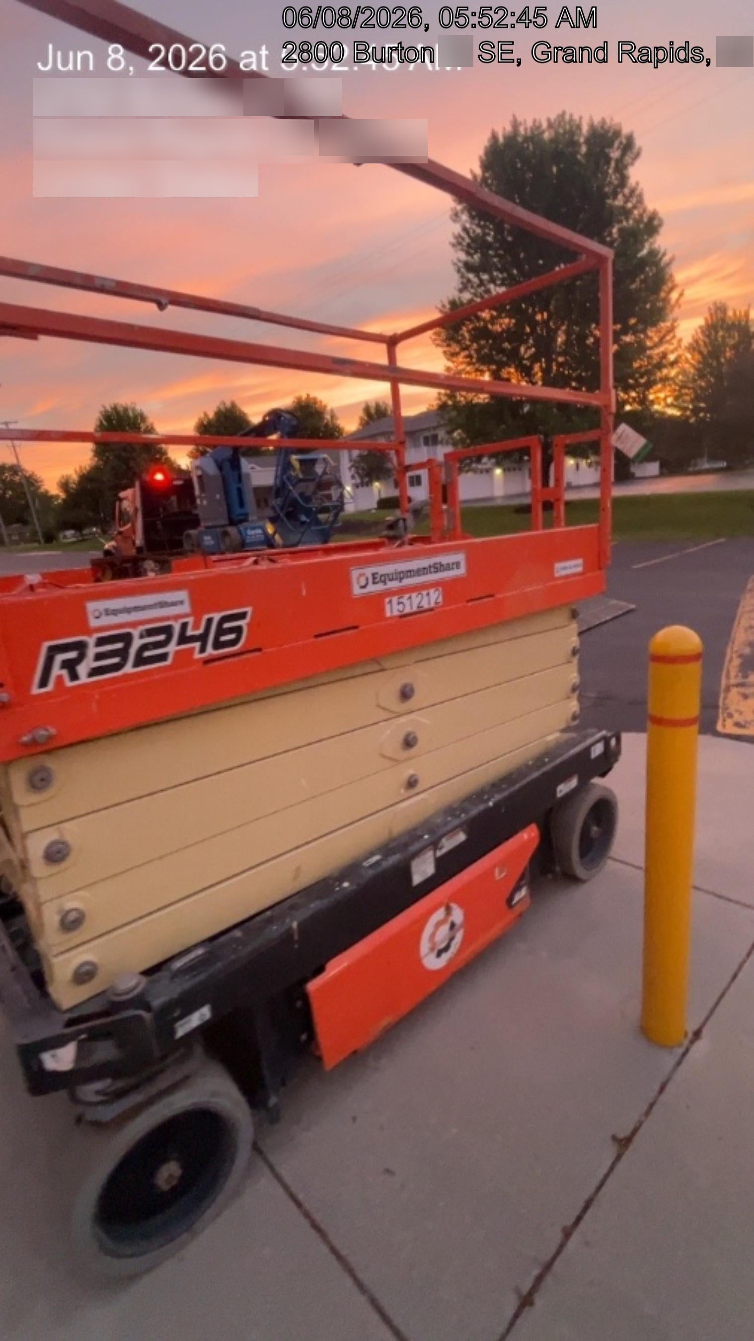 2021 JLG R3246