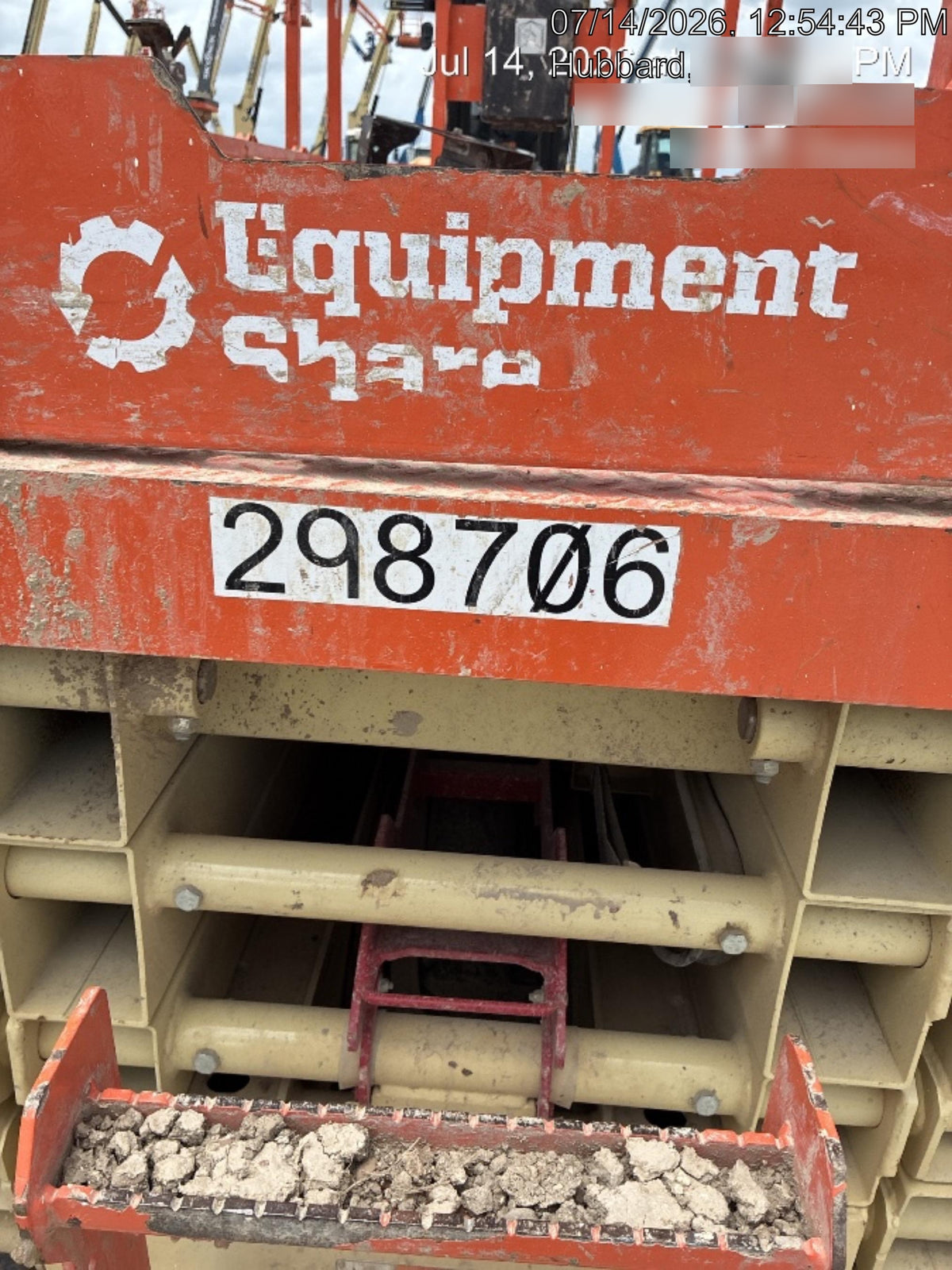 2023 JLG ES3246