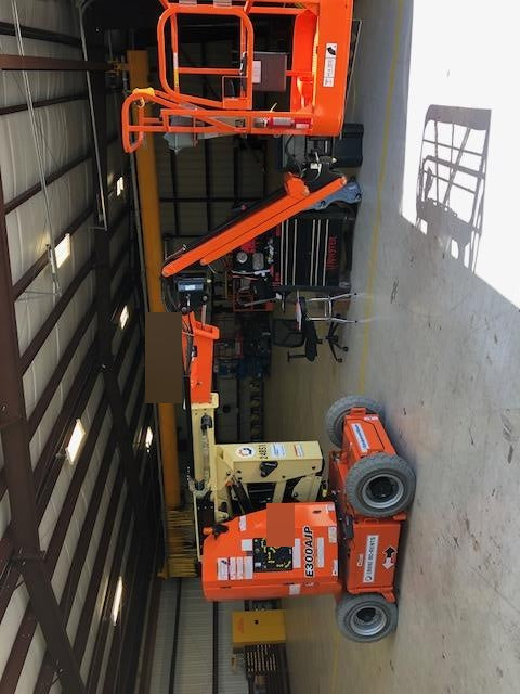 2019 JLG E300AJP
