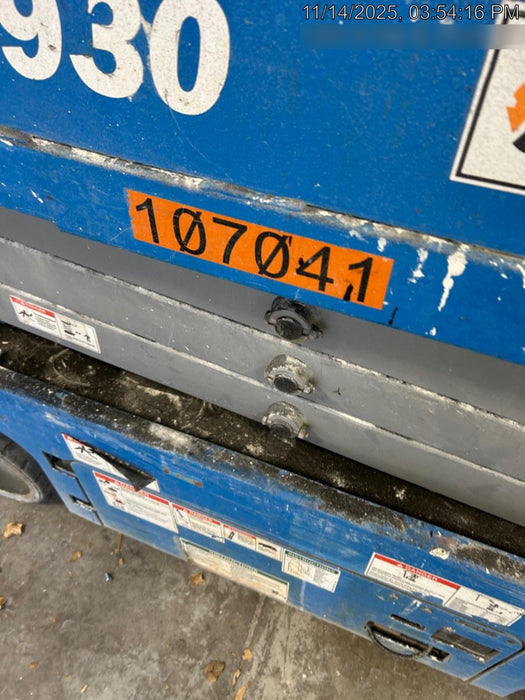 2020 Genie GS-1930 Solid Non Marking Tires, Beacon, Folding rails with half height swing gate, 800W Inverter