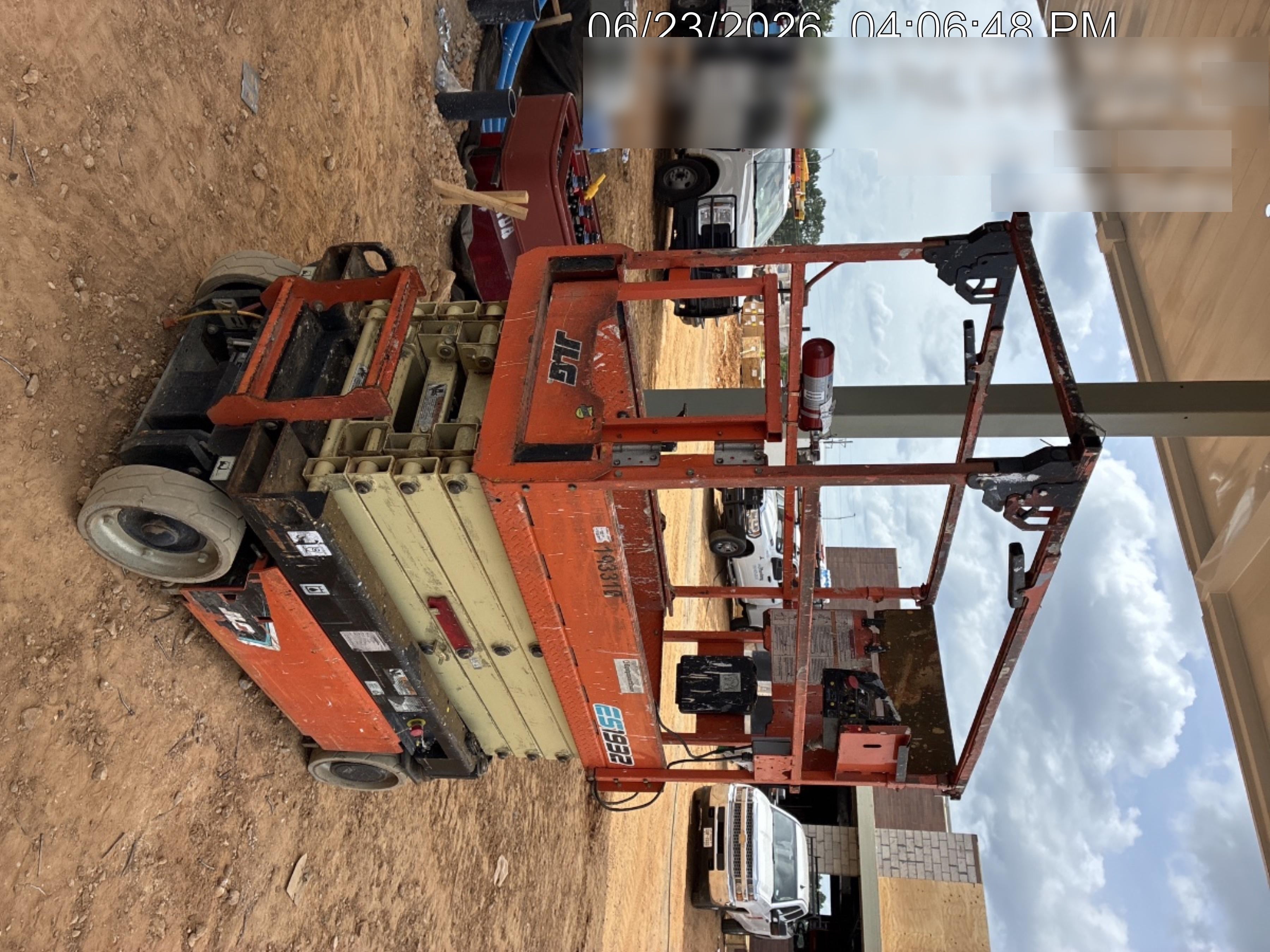 2021 JLG ES1932