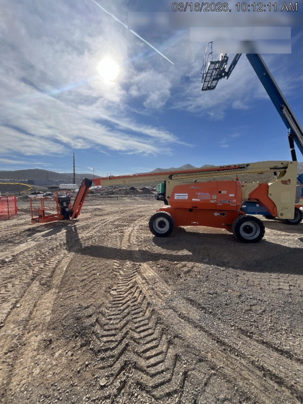 2020 JLG 800AJ