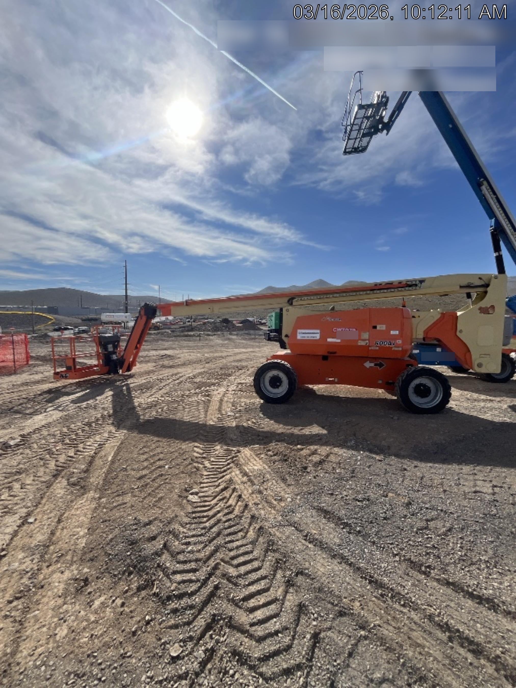 2020 JLG 800AJ