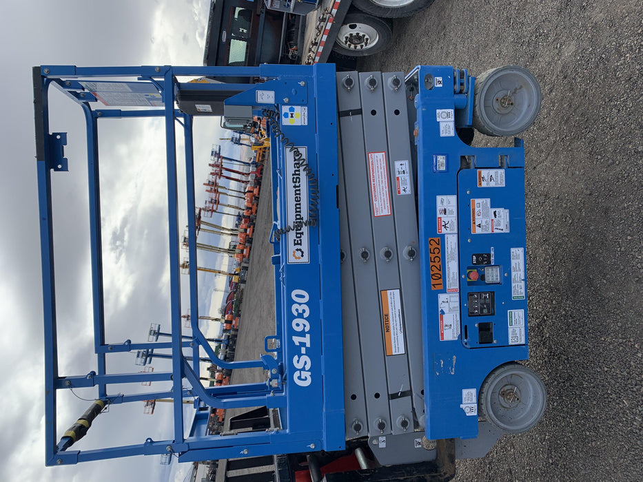 2020 Genie GS-1930 Solid Non Marking Tires, Beacon, Folding rails with half height swing gate, 800W Inverter