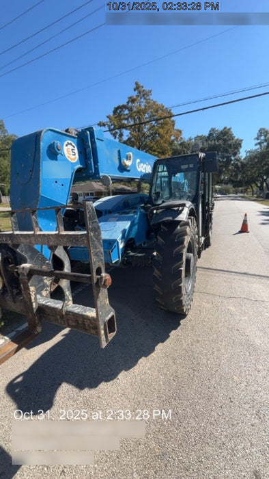 2018 Genie GTH-844 Genie GTH-844 w/Enclosed Cab w/HVAC, Work Lights, Solid Tires, Beacon, 60" Carriage and Forks