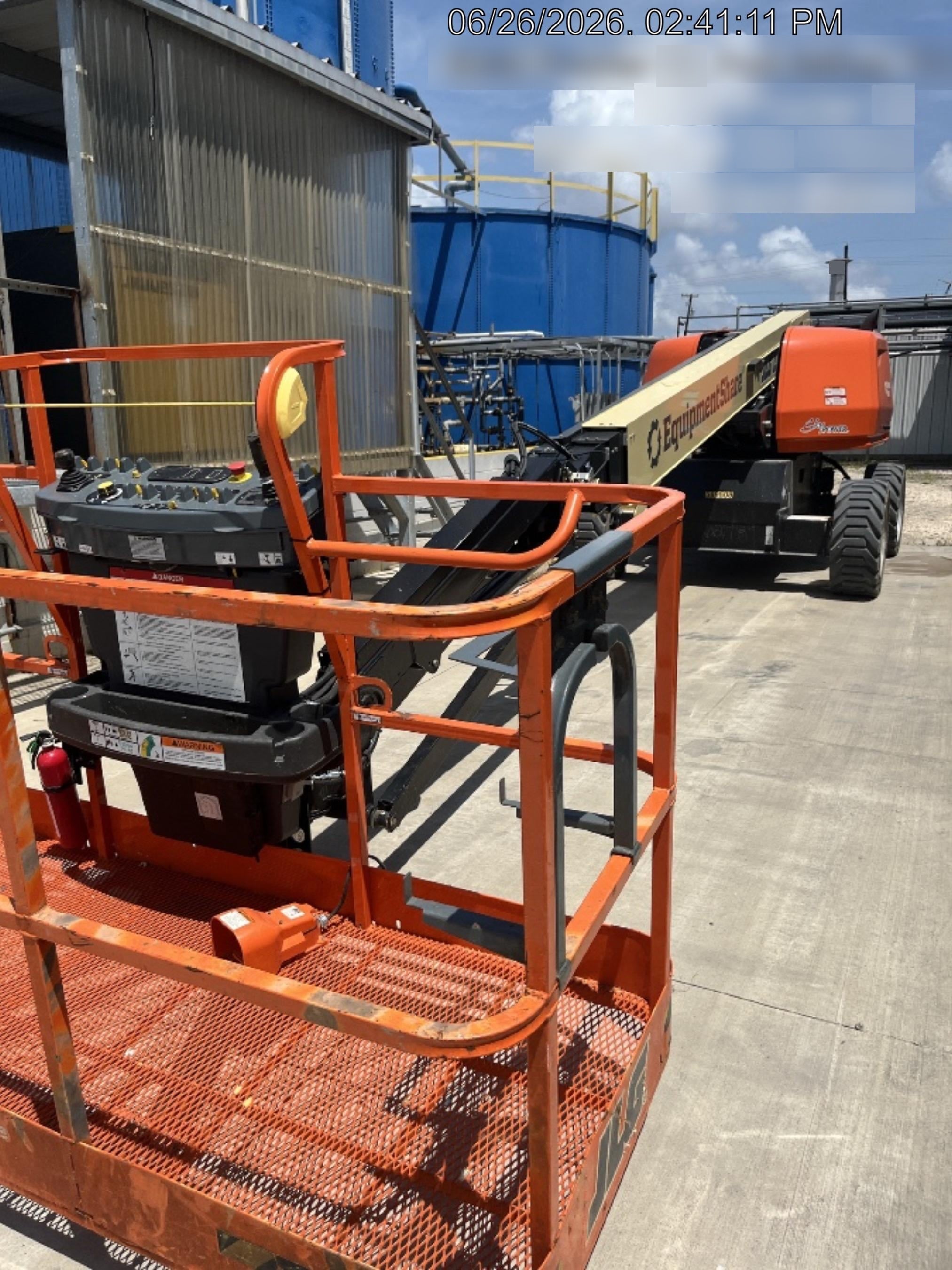 2025 JLG 660SJ