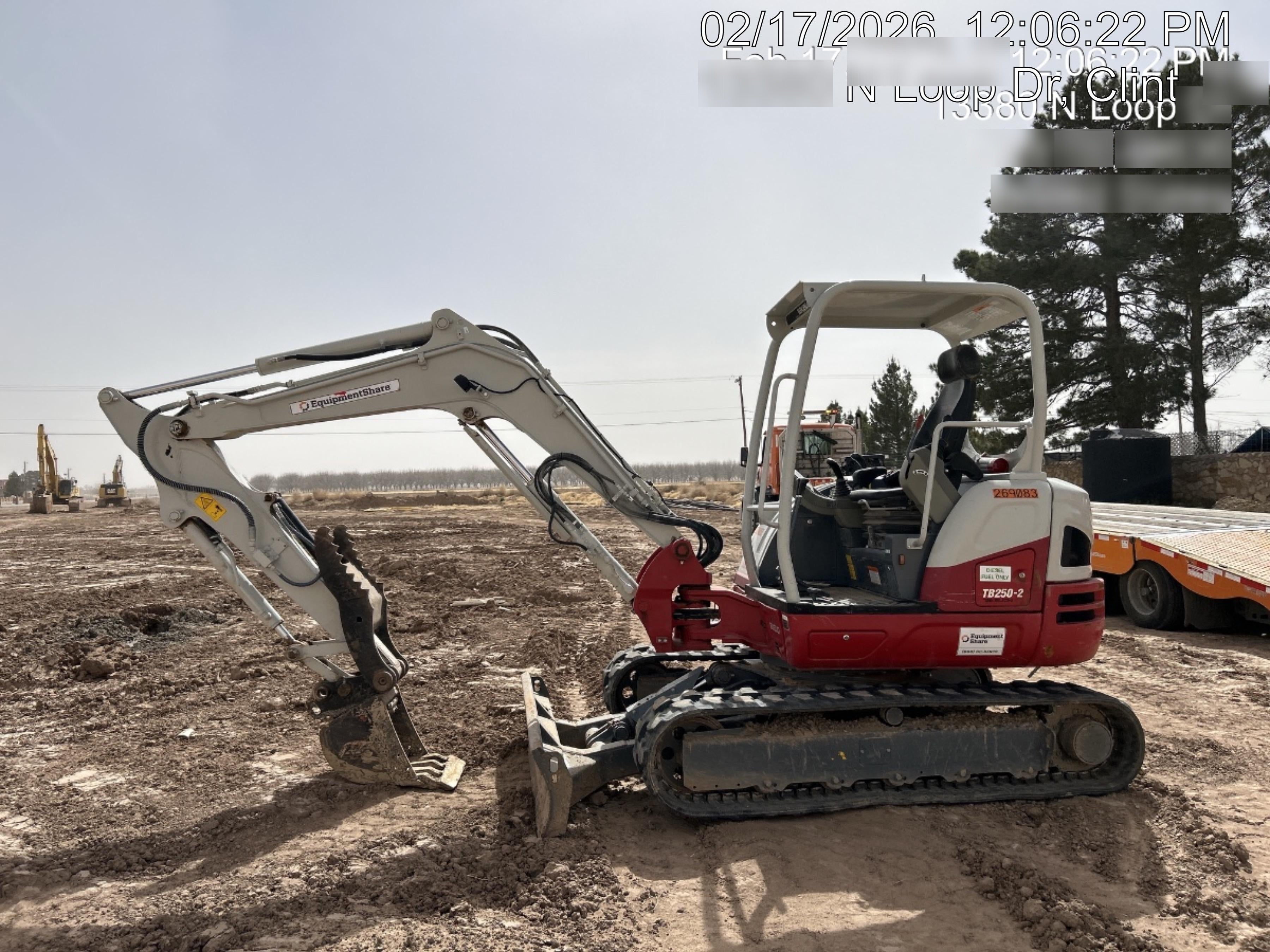 2022 TAKEUCHI TB250-2R