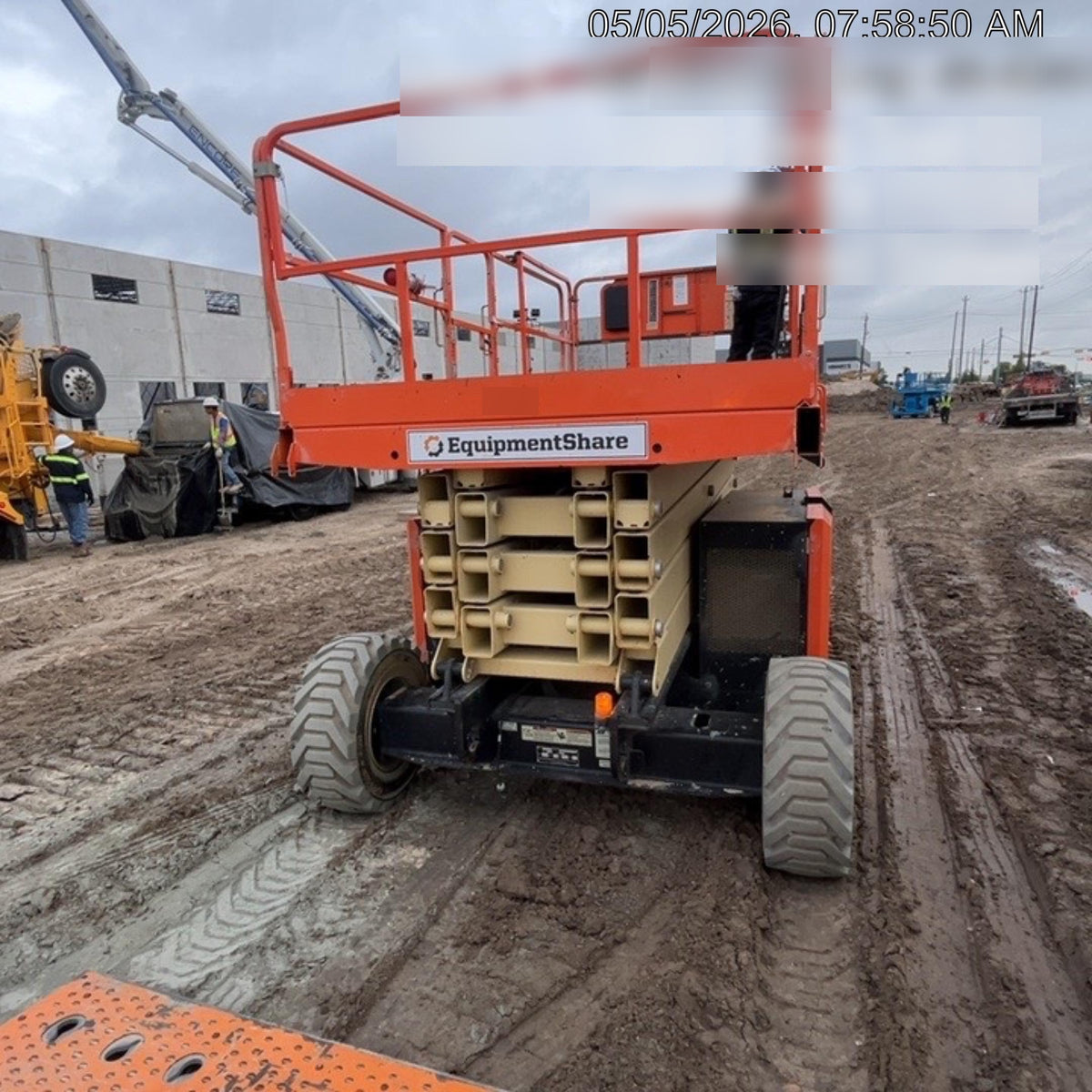 2020 JLG 430LRT