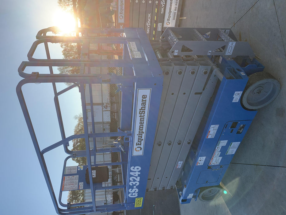 2020 Genie GS-3246 Standard, Folding full height swing gate