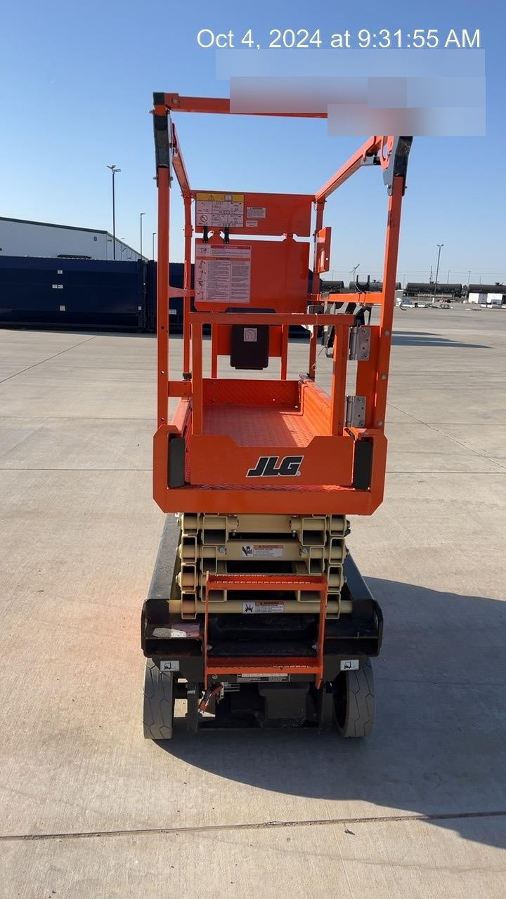 2022 JLG ES1932