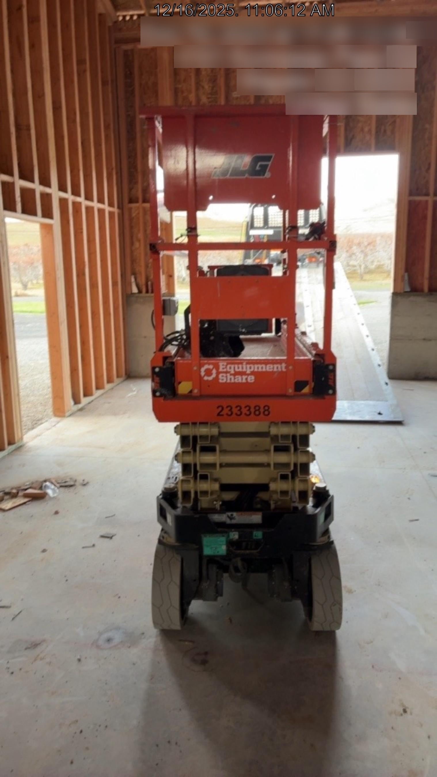 2022 JLG ES2632