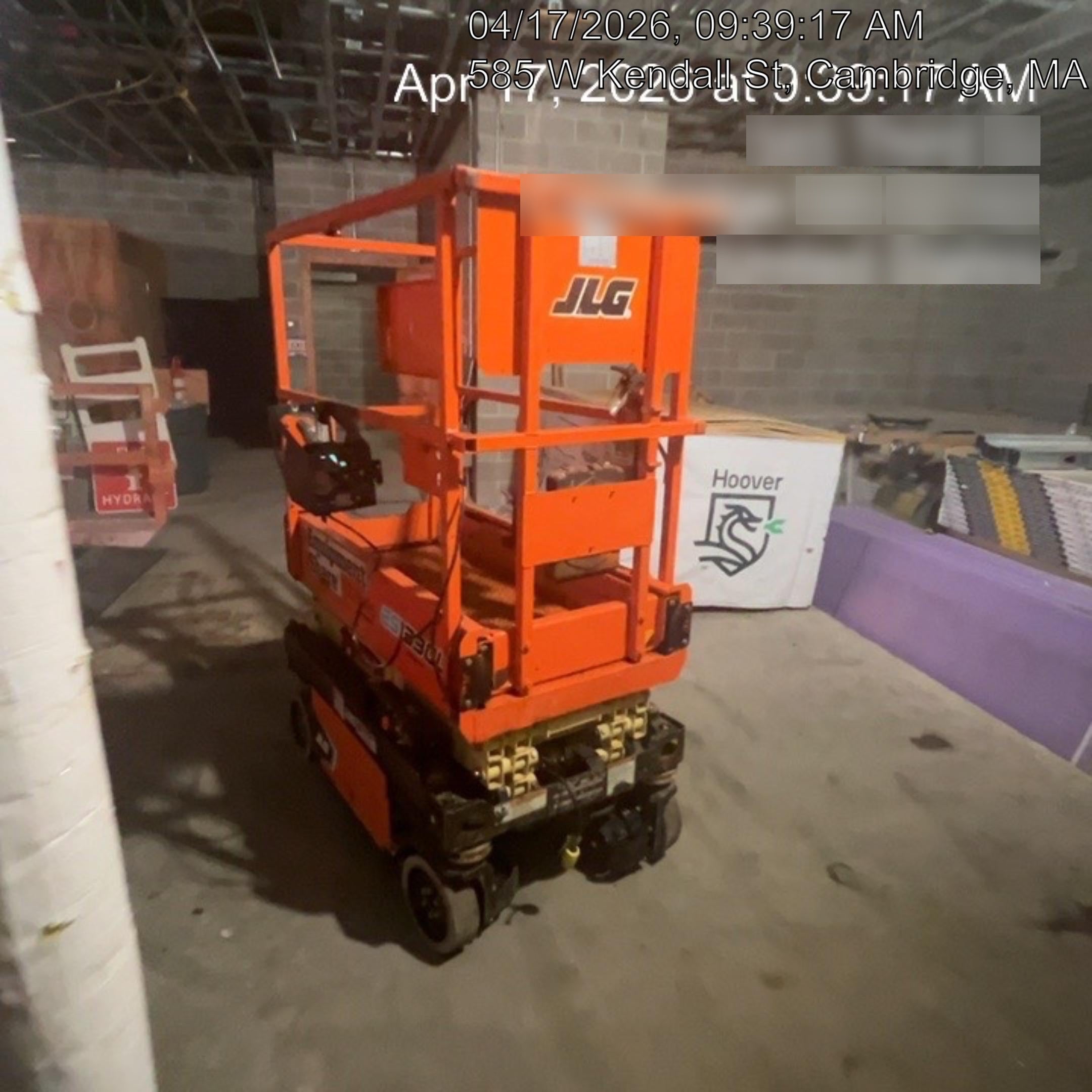 2022 JLG ES1330L