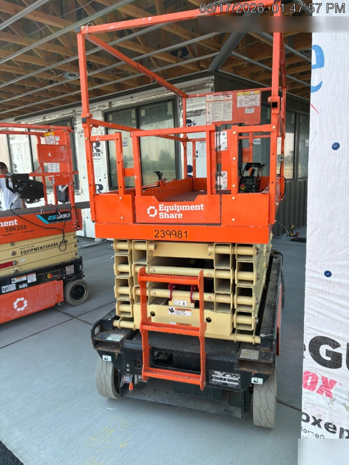 2022 JLG ES3246