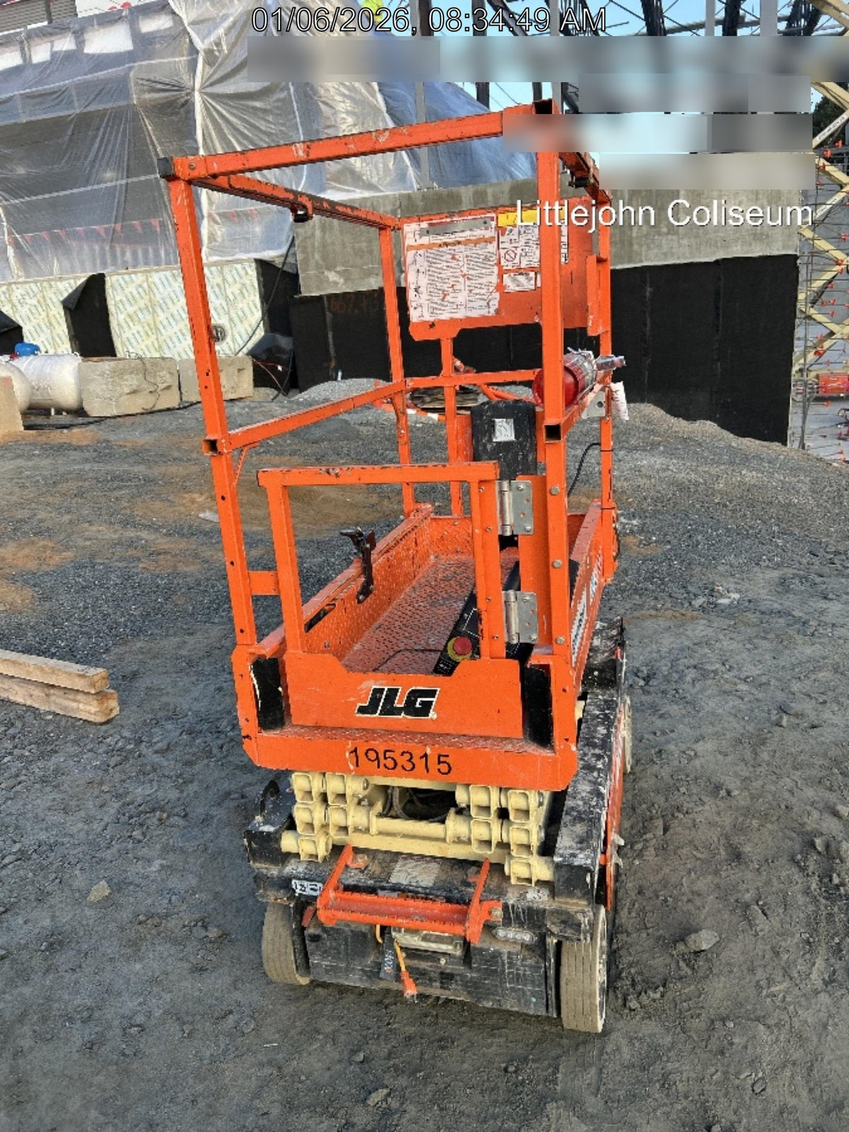 2021 JLG ES1330L