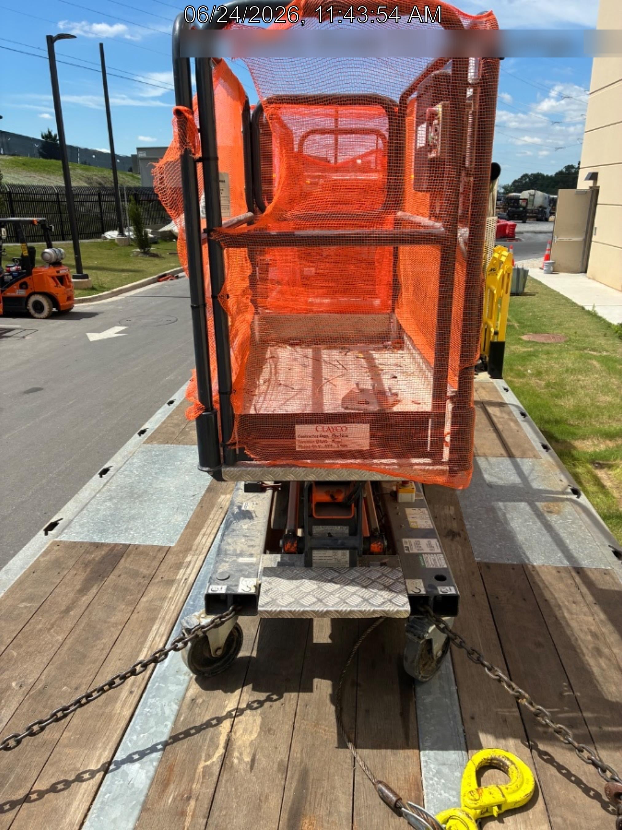 2023 JLG 1030P