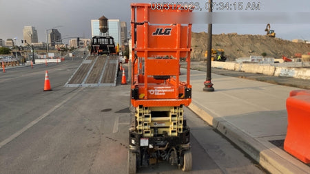 2024 JLG ES1932
