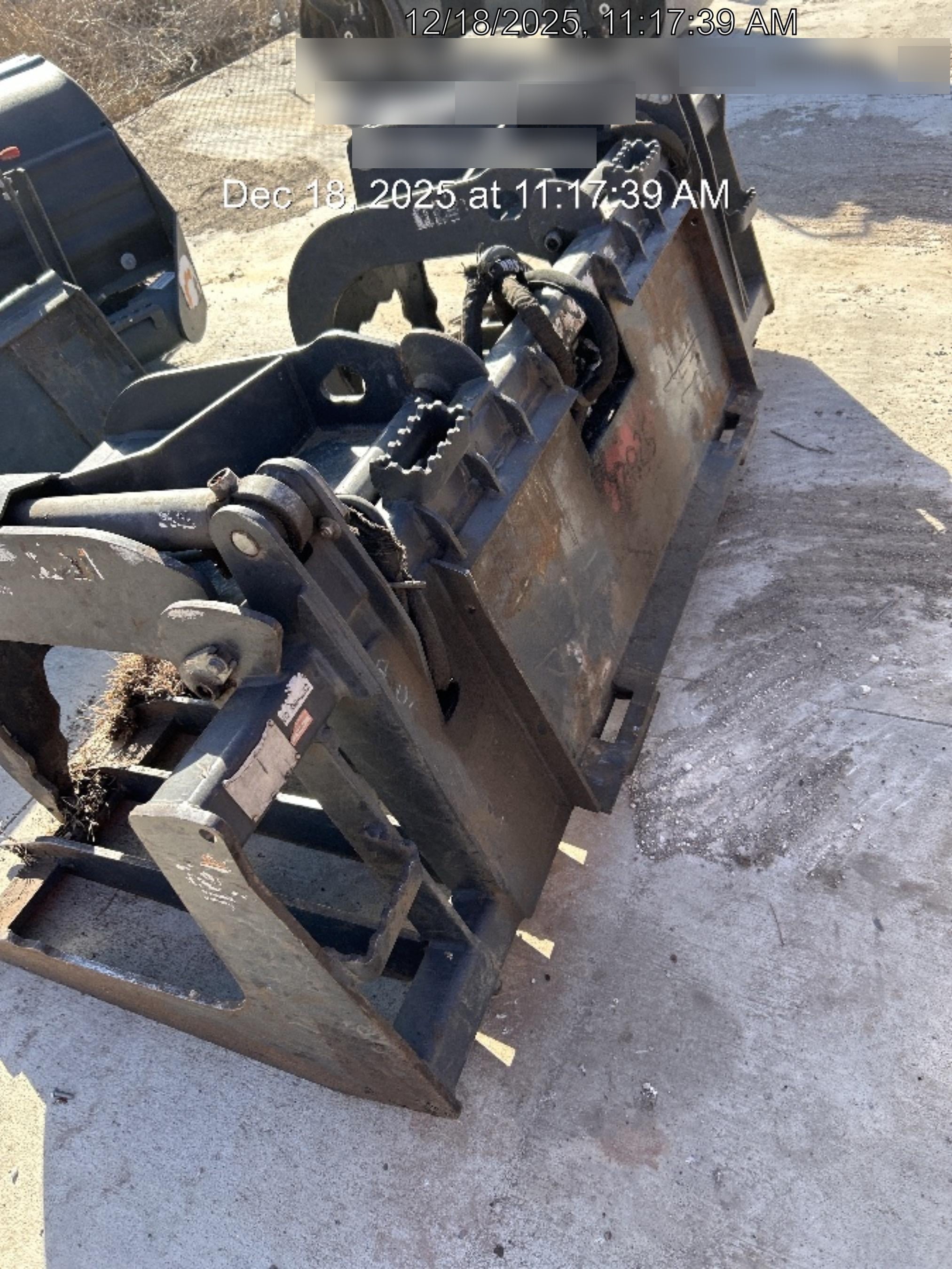 2015 CASE Grapple Bucket Skid Steer - Case