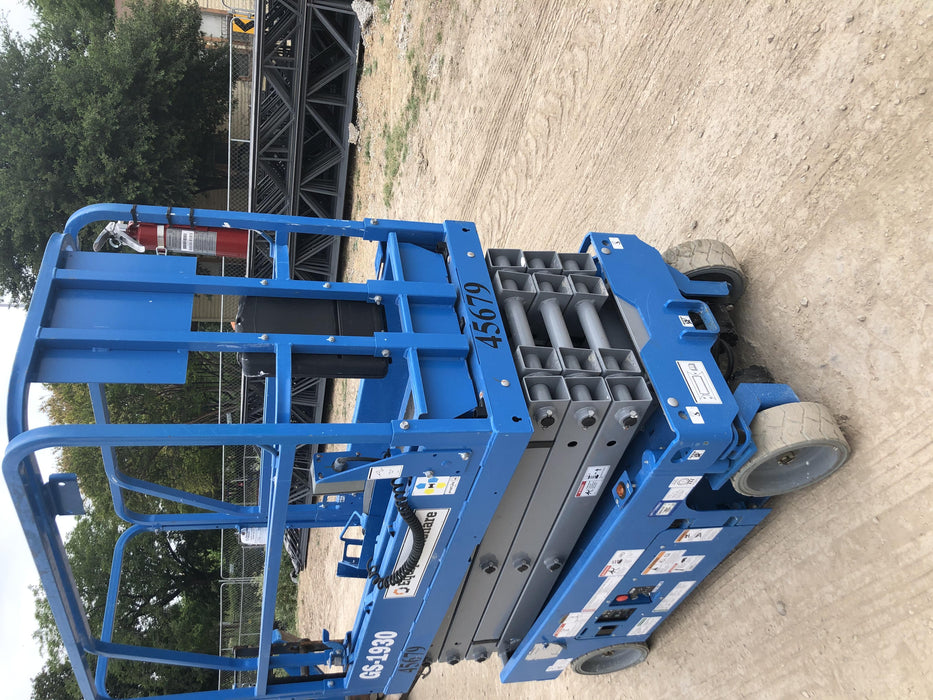 2019 Genie GS-1930 Fixed rails with chain Entry