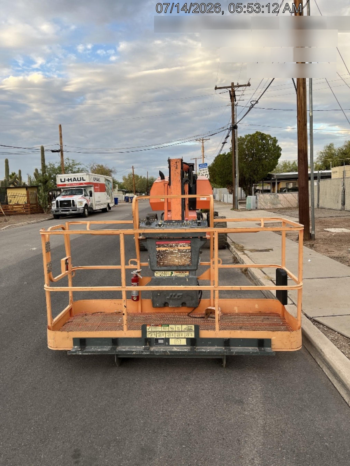 2011 JLG 660SJ