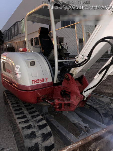2021 TAKEUCHI TB250-2