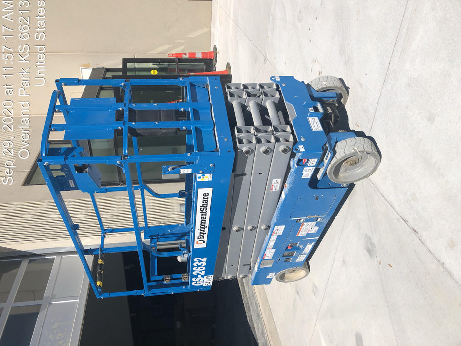 2020 Genie GS-2632 Standard, Folding half height swing gate