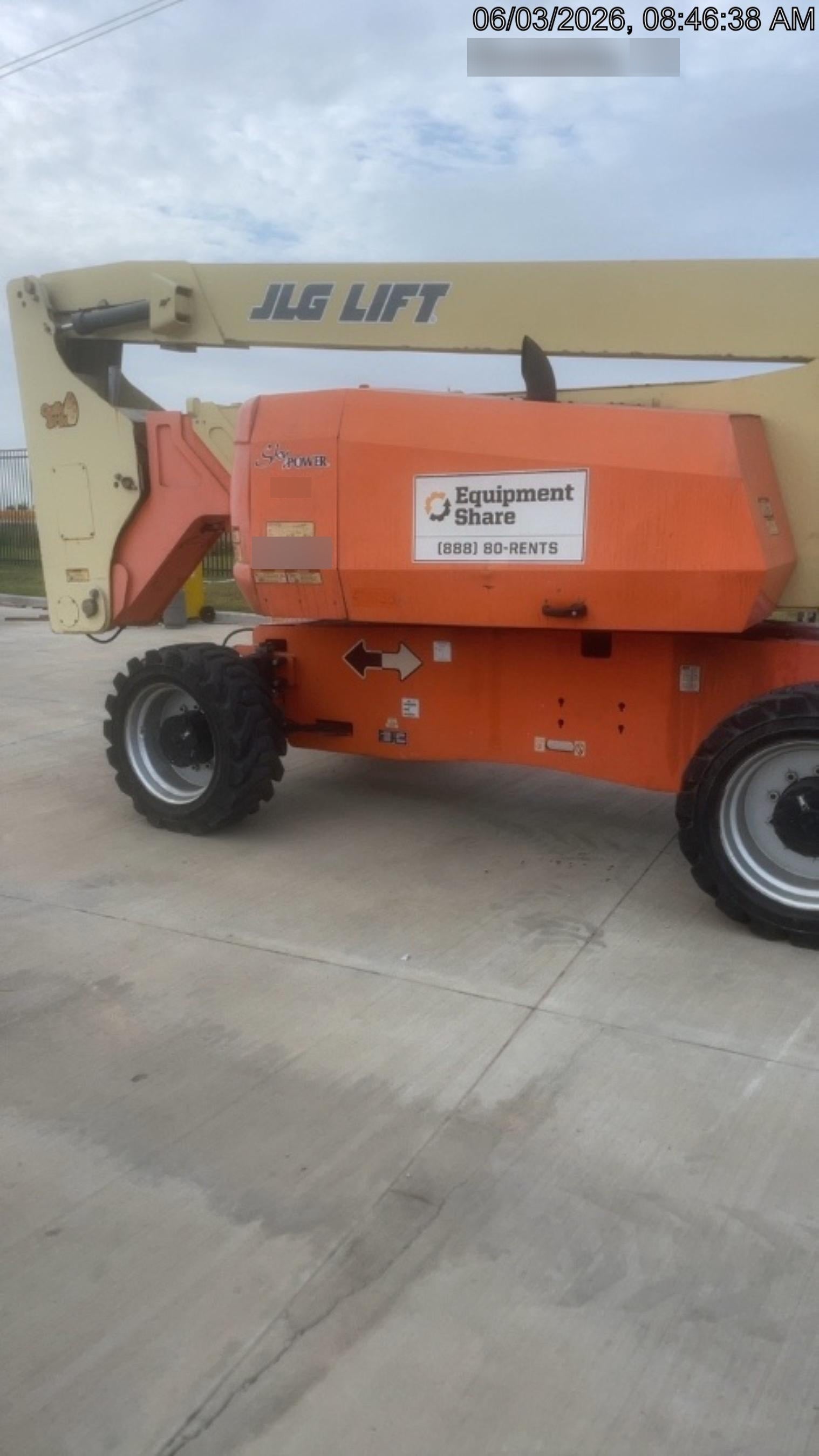2019 JLG 800AJ