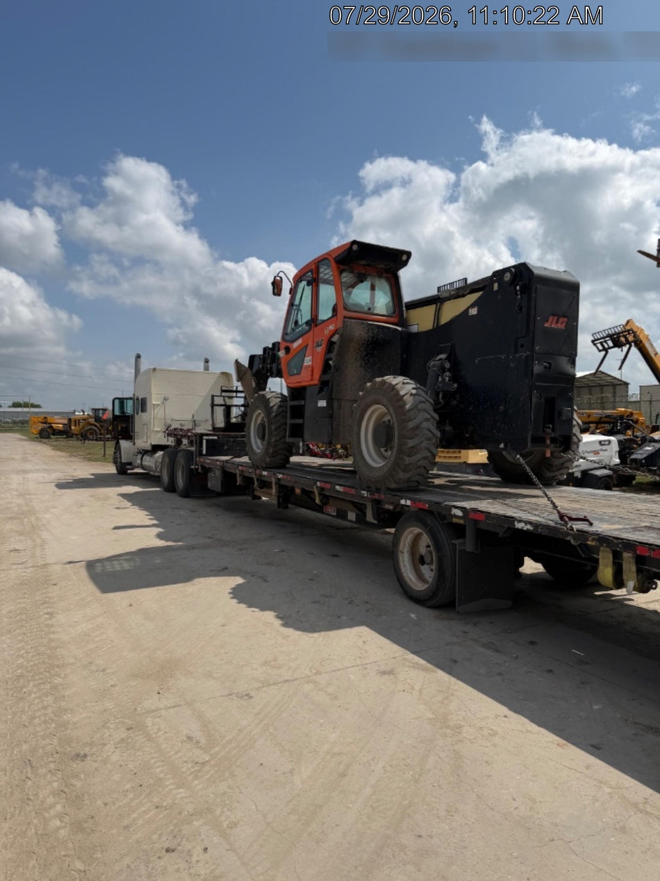 2021 JLG 1075