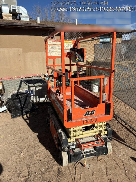 2021 JLG ES1330L