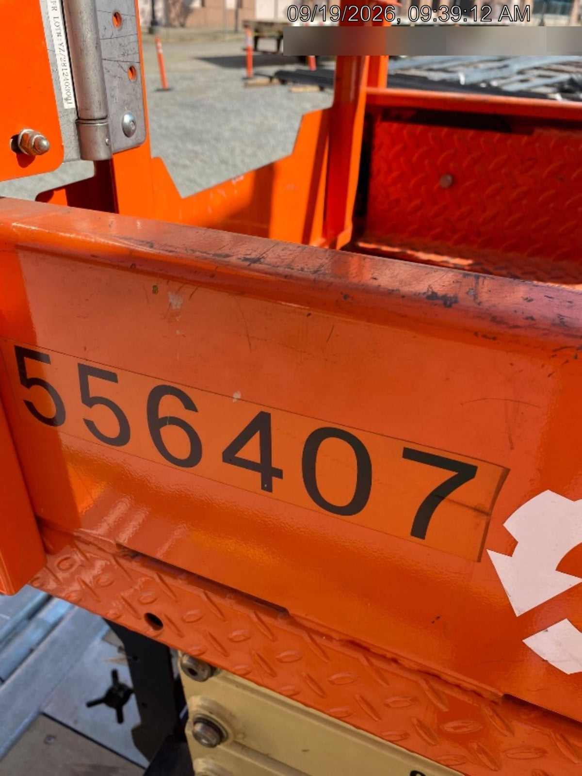 2025 JLG ES1932