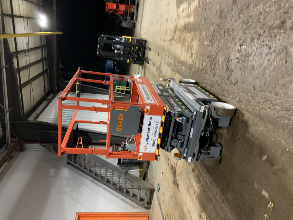 2020 Skyjack SJIII-3219 Solid NM Tires, Half height spring hinged entry gate, Dual Beacons, 800W Inverter