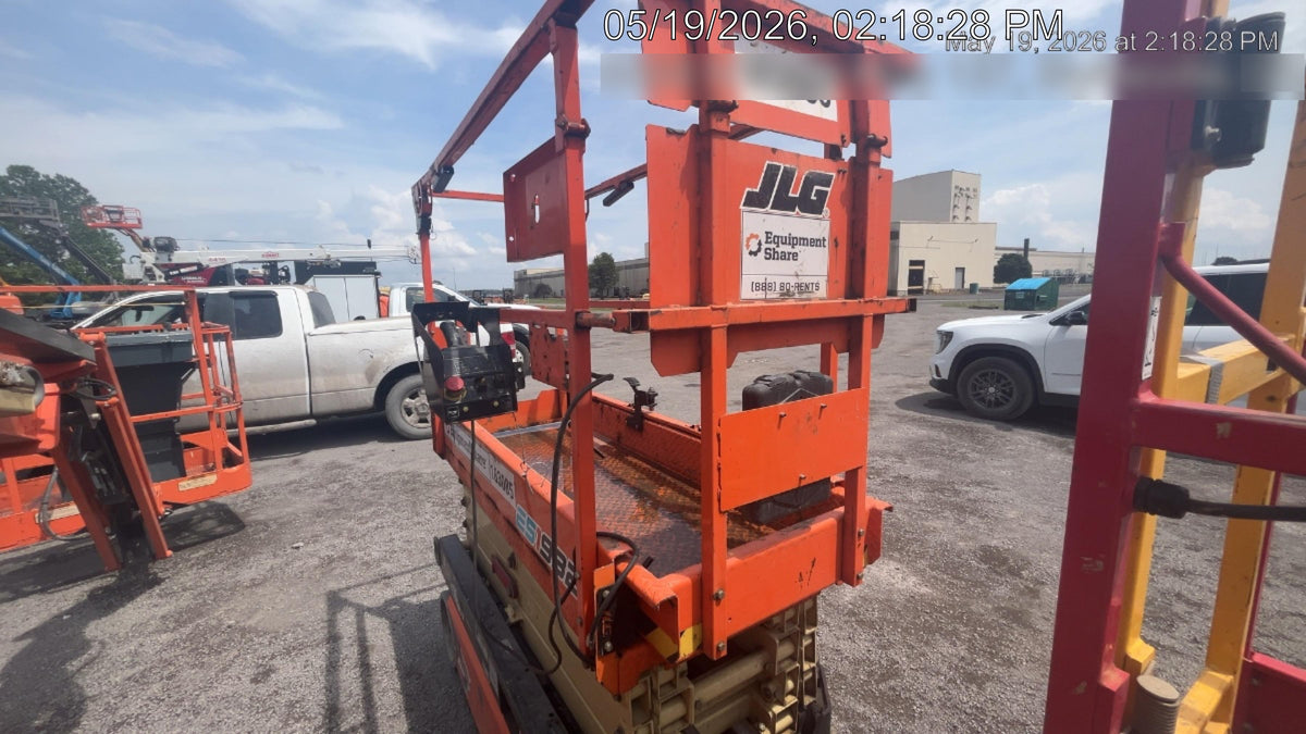 2021 JLG ES1932